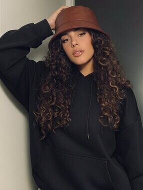 NWOT ARITZIA Babaton Sandra Vegan Leather Bucket Hat